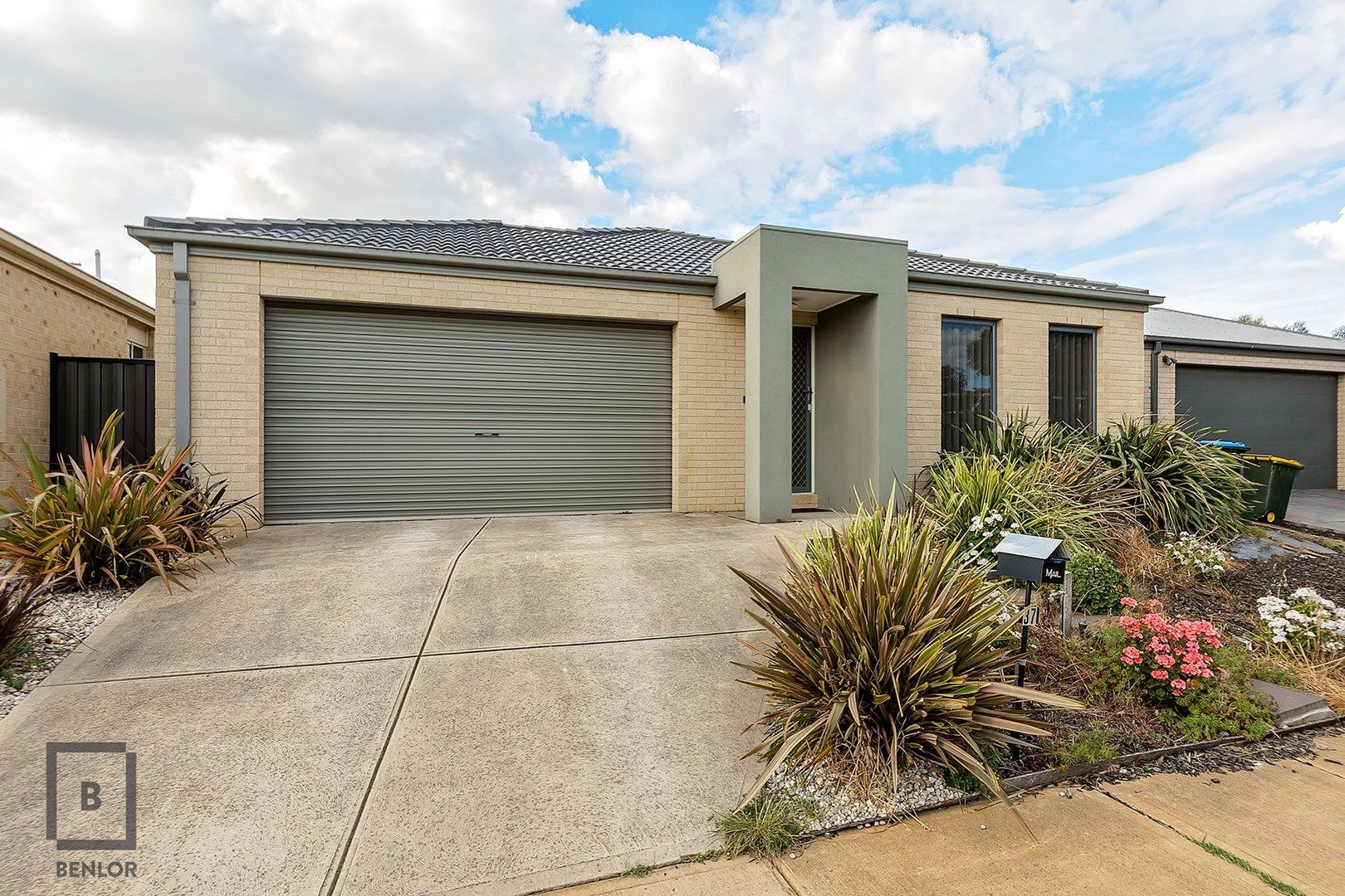 37 Vicky Court, Point Cook VIC 3030, Image 0