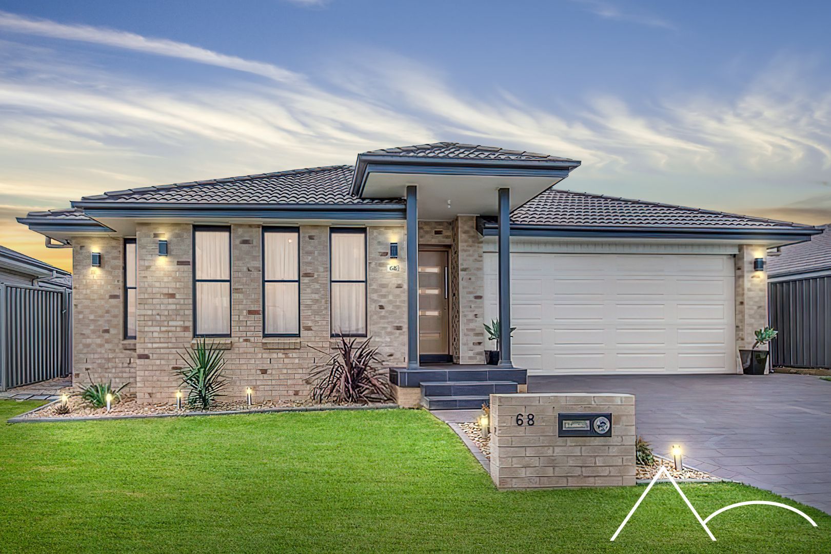 4 bedrooms House in 68 Healy Avenue GREGORY HILLS NSW, 2557