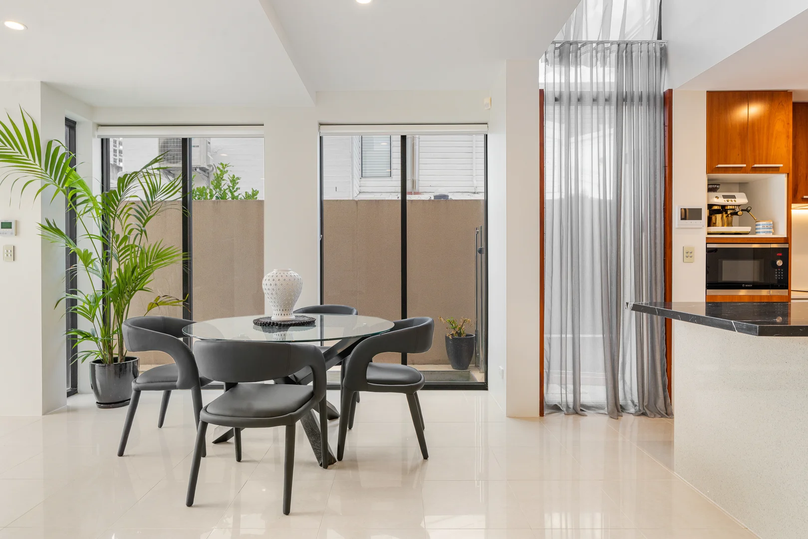 Additional image 13 of 41A Peak Avenue, Main Beach QLD 4217