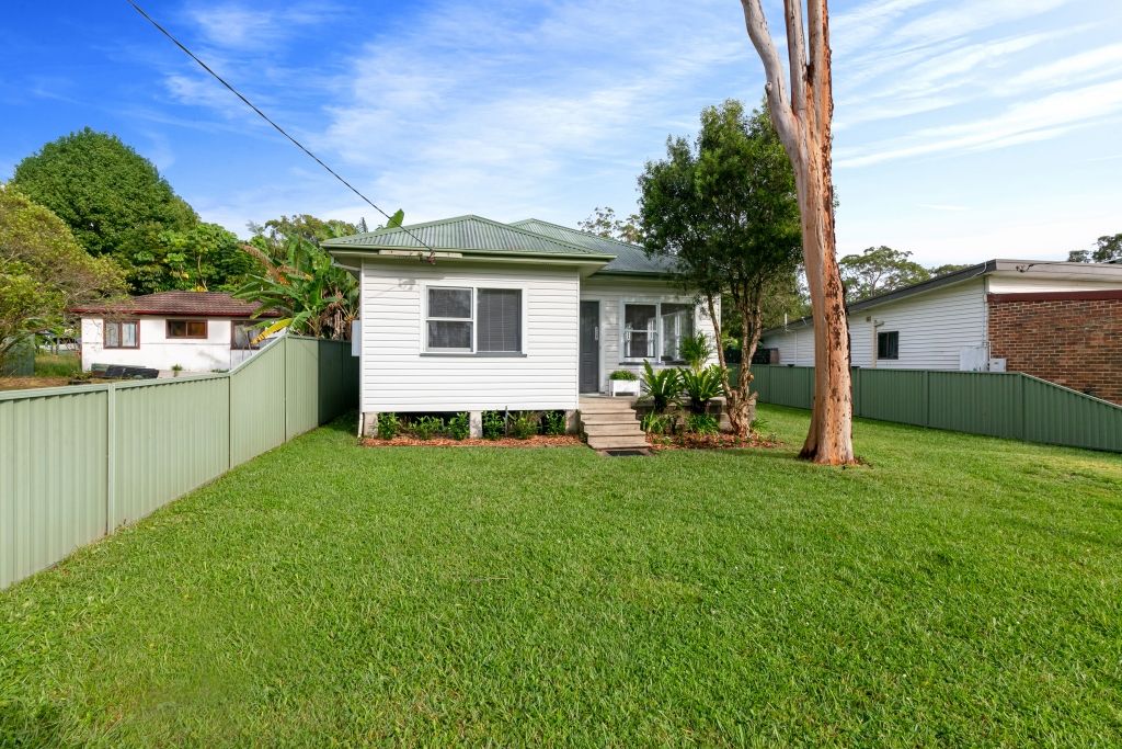 16 Resthaven Avenue, Charmhaven NSW 2263, Image 0