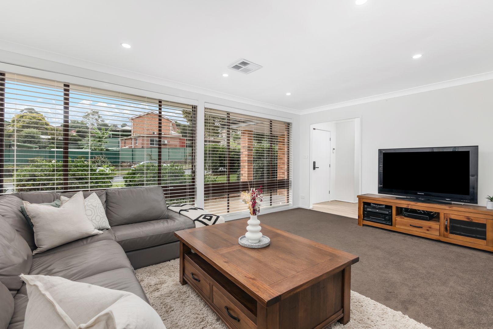 71 Crestwood Drive, Baulkham Hills NSW 2153, Image 1