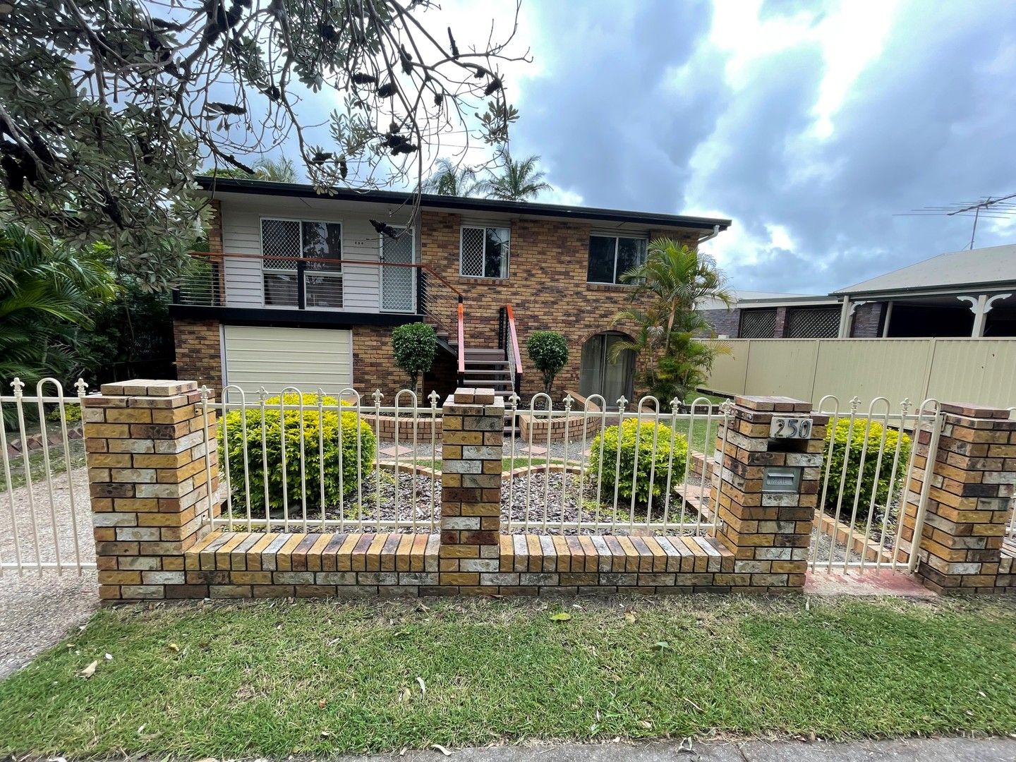 3 bedrooms House in 250 Klingner Road KIPPA-RING QLD, 4021