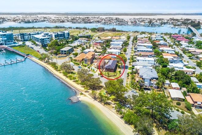 Picture of 35 Scoter Avenue, PARADISE POINT QLD 4216