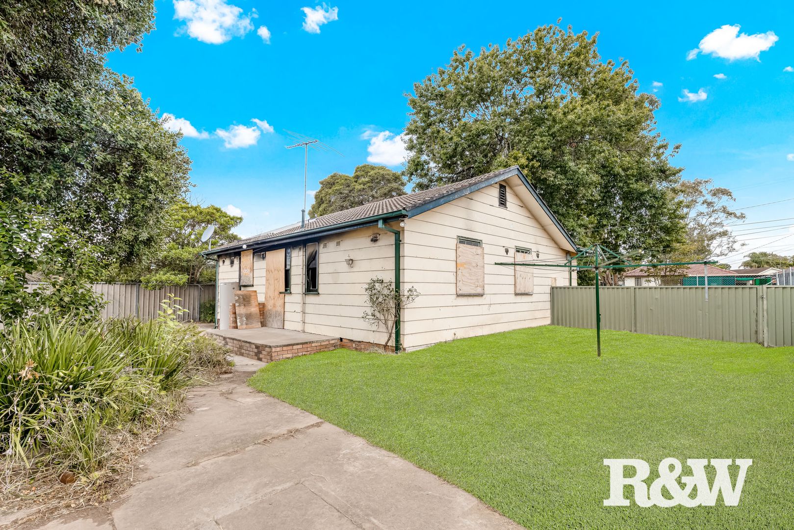 17 Samoa Place, Lethbridge Park NSW 2770, Image 1