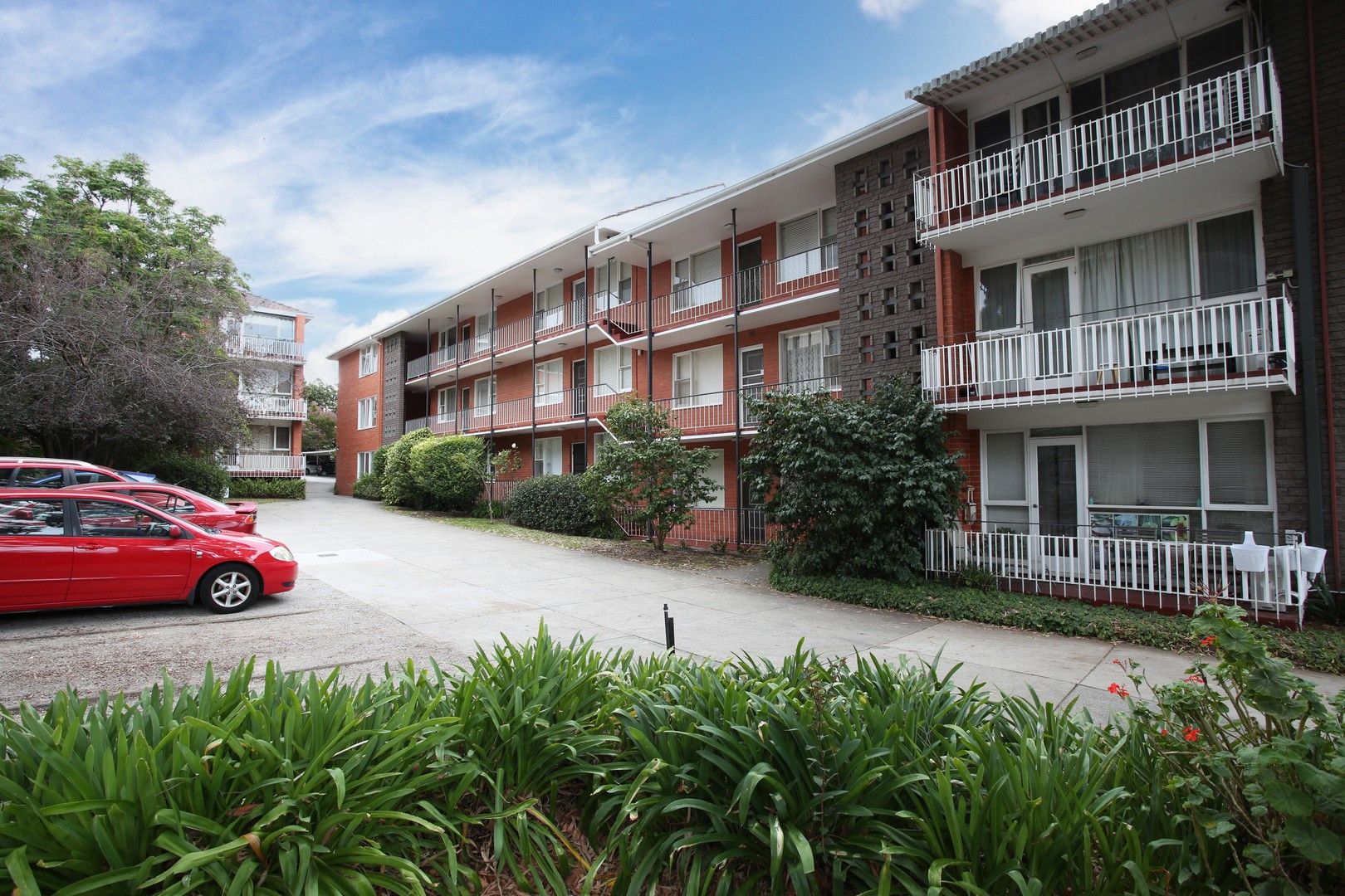 1 bedrooms Apartment / Unit / Flat in 4/565 Glenferrie Road HAWTHORN VIC, 3122