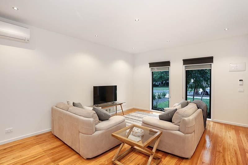 1/11 Almond Avenue, Brooklyn VIC 3012, Image 1