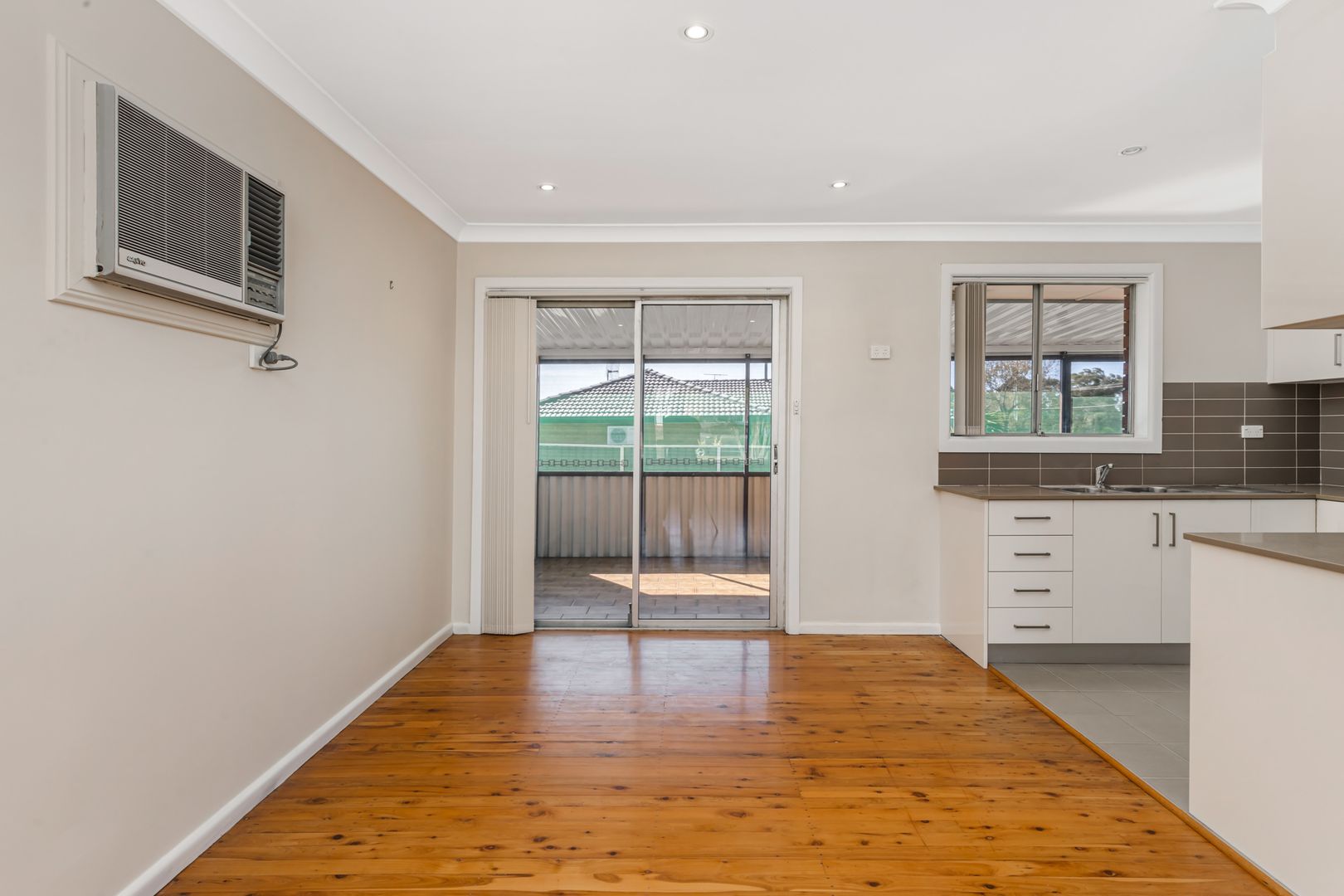 2 Bass Street, Colyton NSW 2760, Image 2