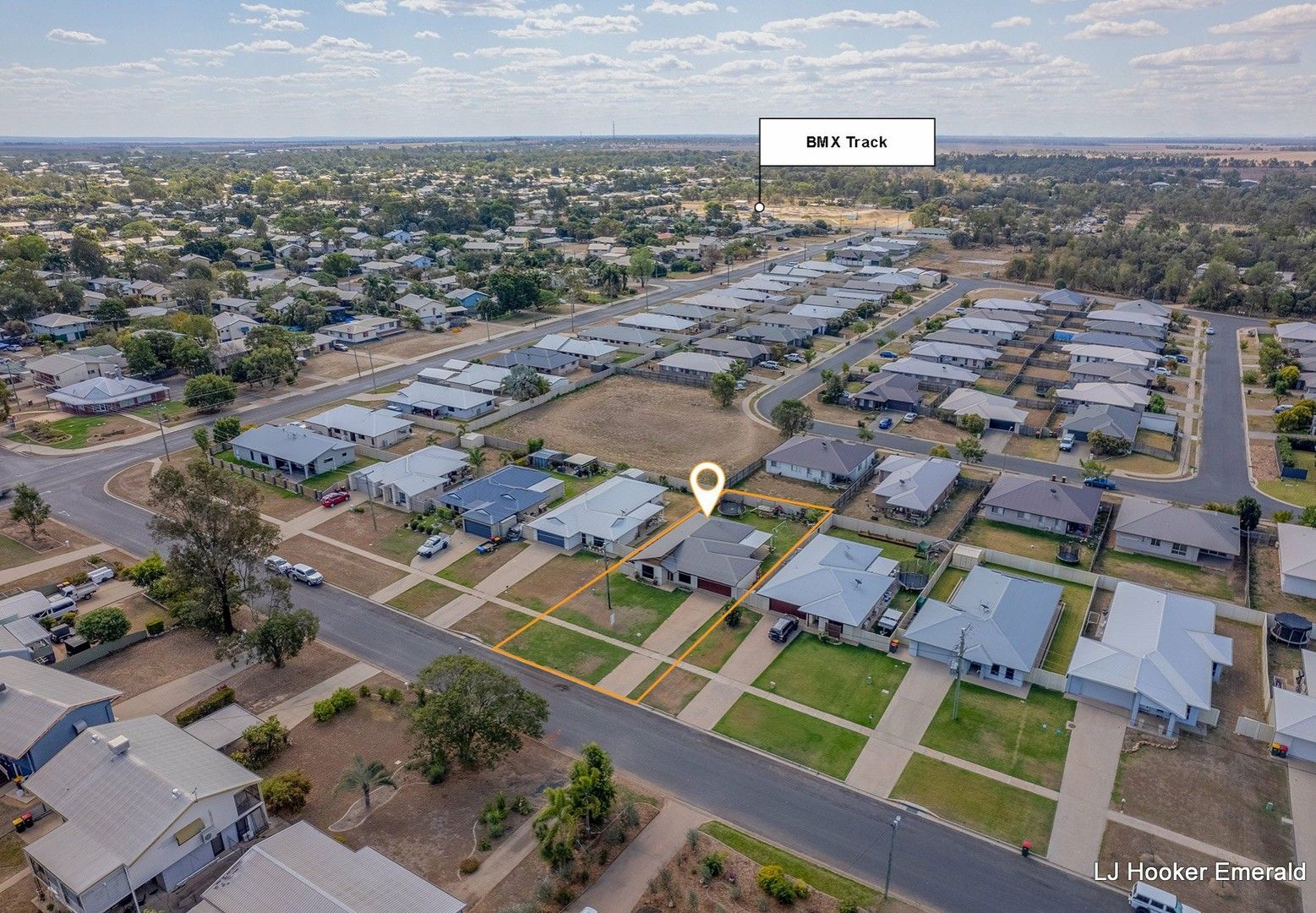 4 bedrooms House in 77 Loch Street EMERALD QLD, 4720