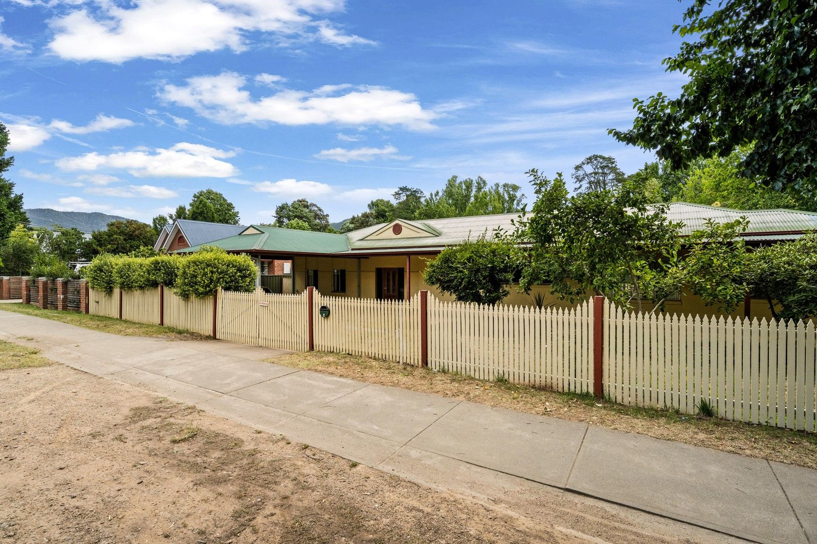 6 Delany Avenue, Bright VIC 3741, Image 0