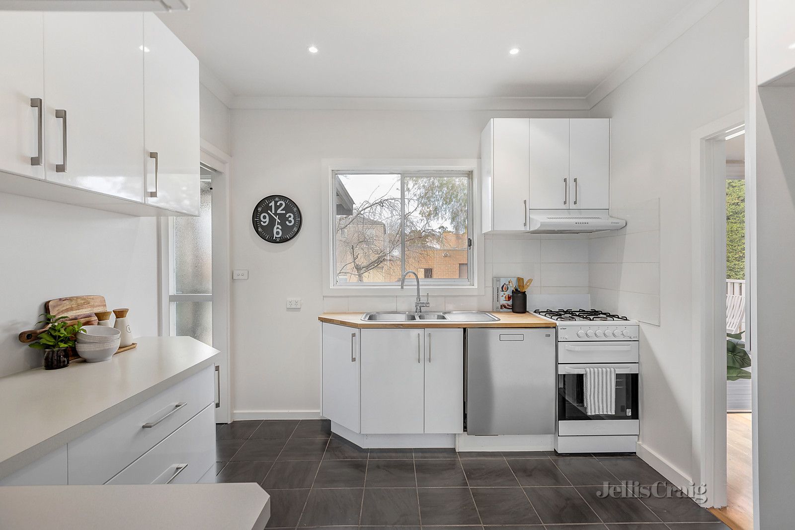 66 Ormond Road, Ascot Vale VIC 3032, Image 2