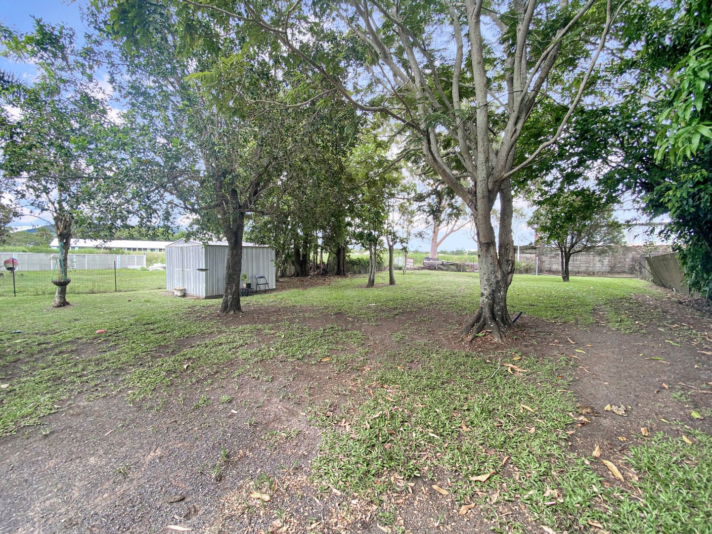 33 Sarina Beach, Sarina QLD 4737, Image 2