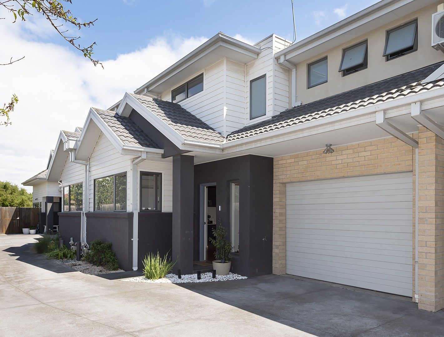 2 bedrooms Townhouse in 2/41 Grieve Parade ALTONA VIC, 3018