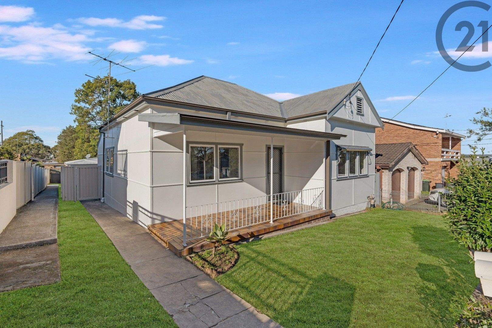 6 bedrooms House in 7 St Catherine Street MORTDALE NSW, 2223