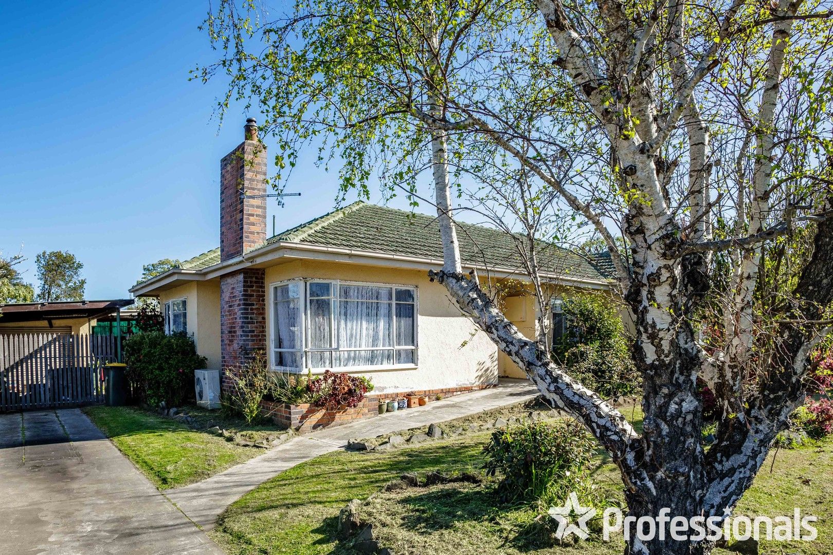 27 Rodgers Street, Yarram VIC 3971 House For Rent Domain