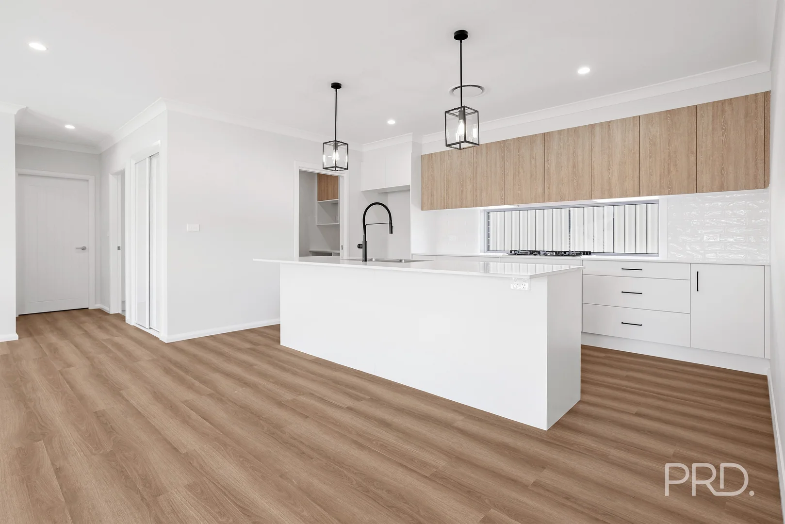 Additional image 14 of 8 Crested Avenue, Tamworth NSW 2340