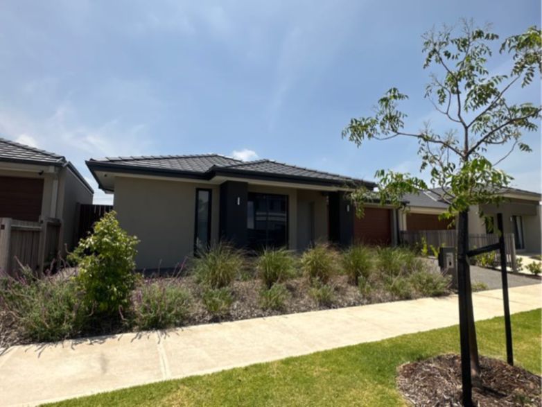 4 bedrooms House in 31 Grazing Way CLYDE NORTH VIC, 3978