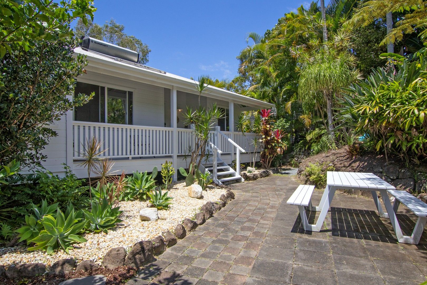 3 bedrooms House in 11 Binya Pl OCEAN SHORES NSW, 2483