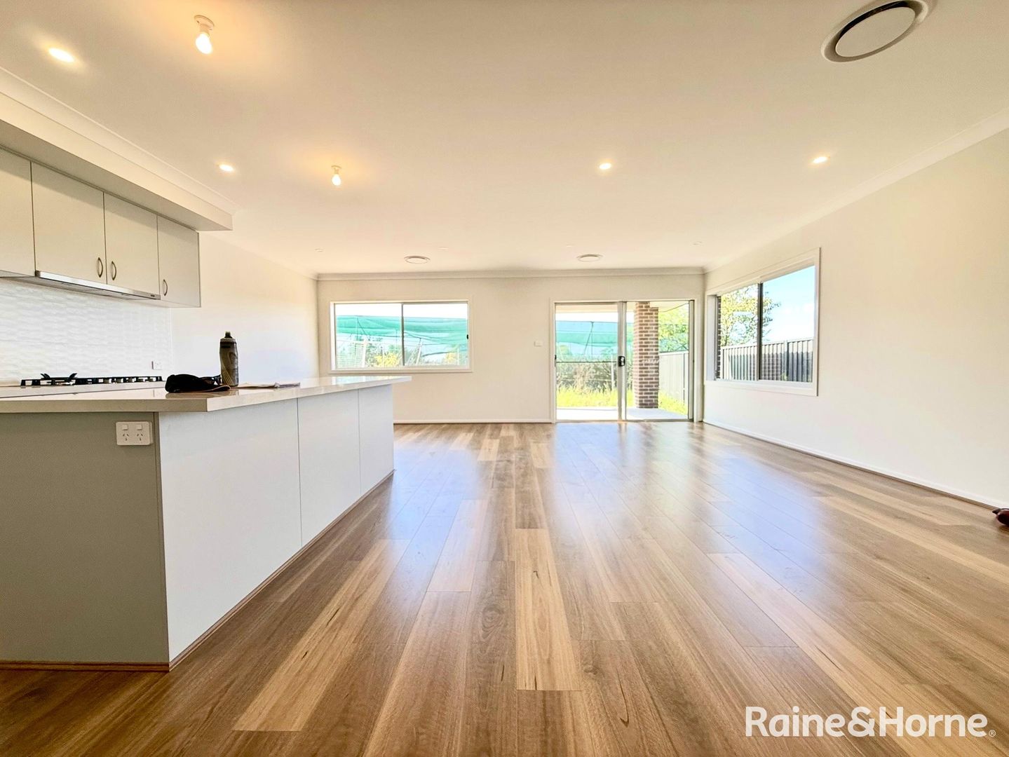 5 bedrooms House in 45 Sugar Cane Street LEPPINGTON NSW, 2179
