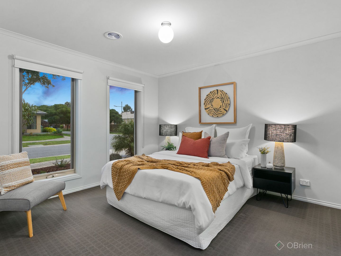 37 Mickleham Drive, Cranbourne North VIC 3977, Image 1