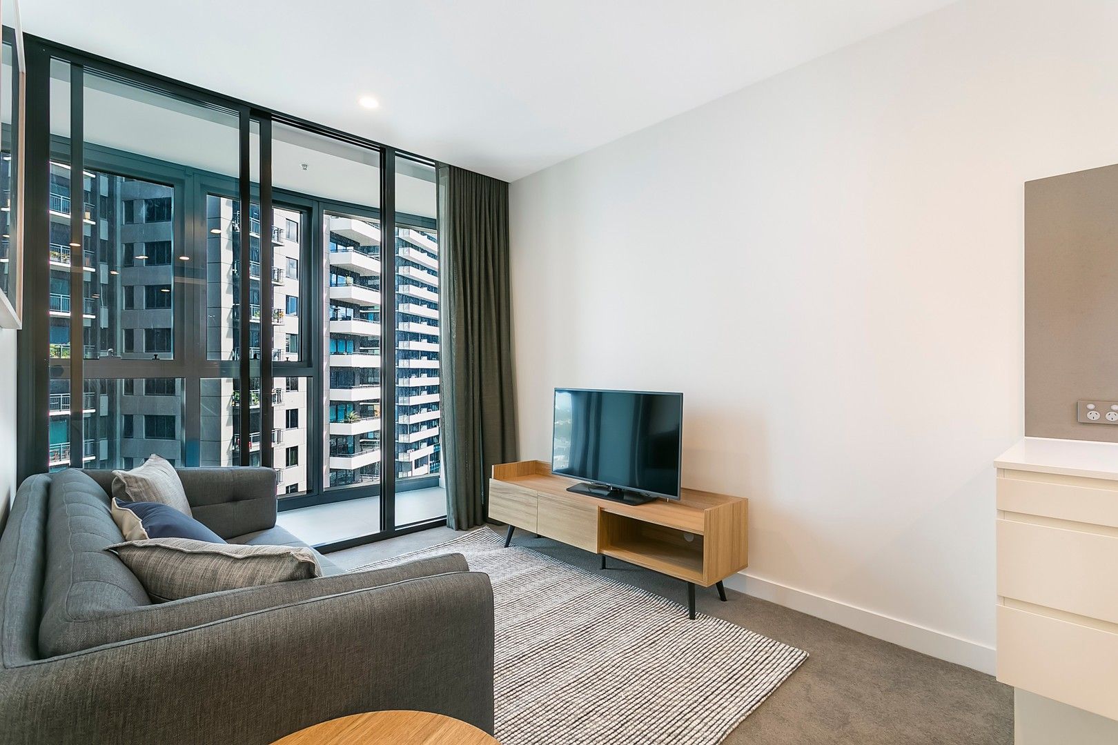 2 bedrooms Apartment / Unit / Flat in 1207/105 Clarendon St SOUTHBANK VIC, 3006