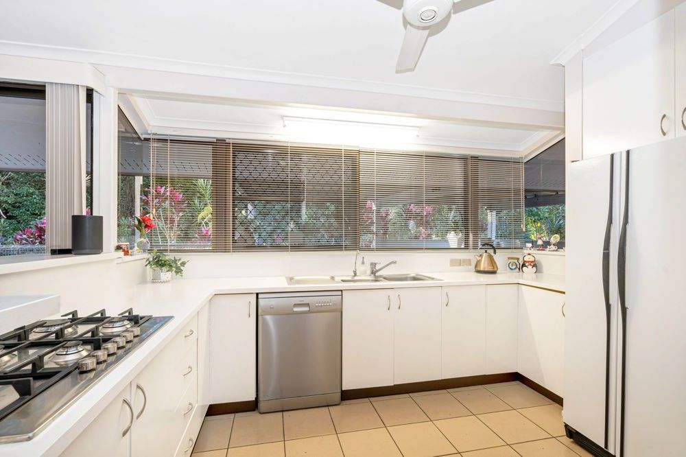 2 Falcon Street, Bayview Heights QLD 4868, Image 2