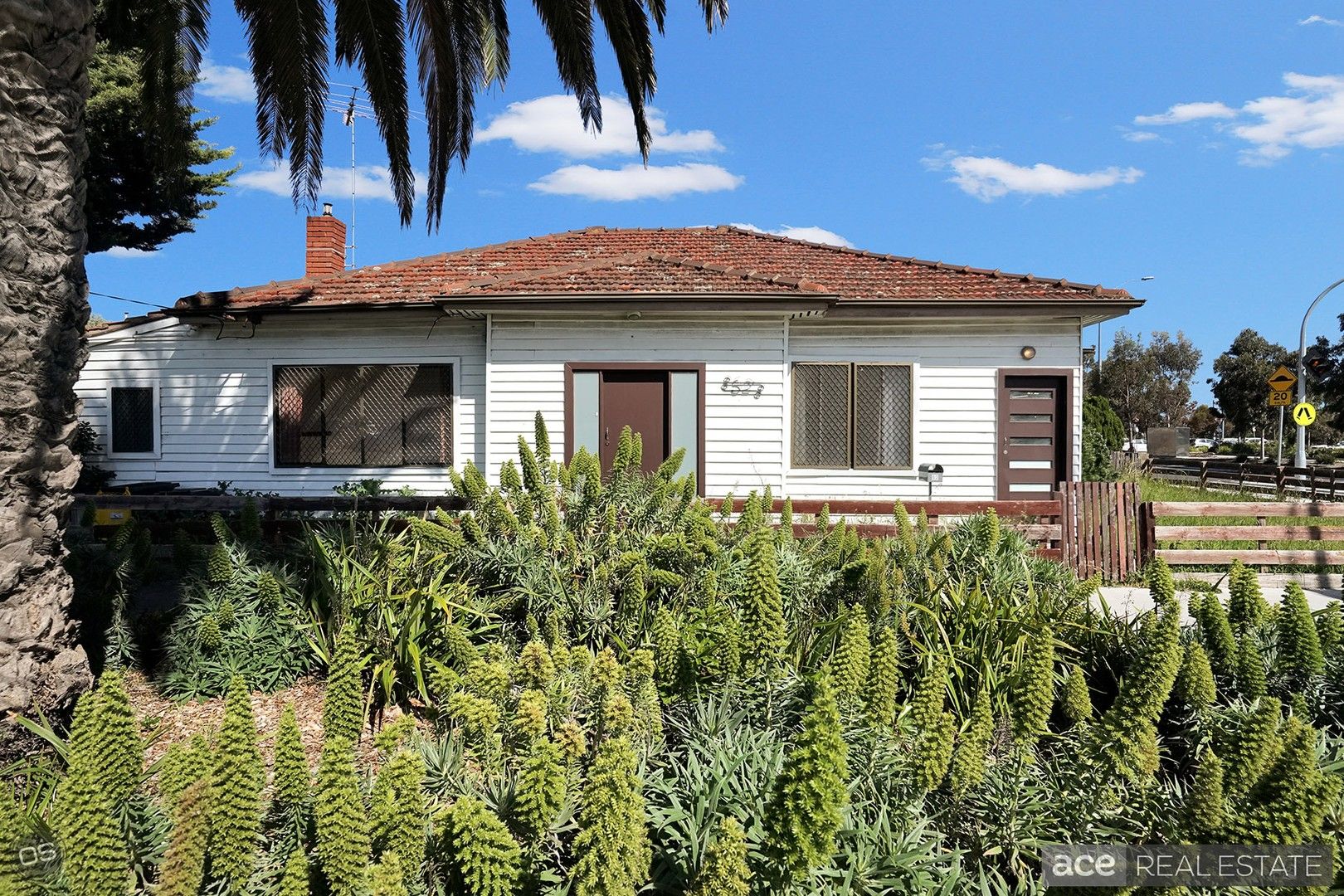 4 bedrooms House in 52 Station Place SUNSHINE VIC, 3020