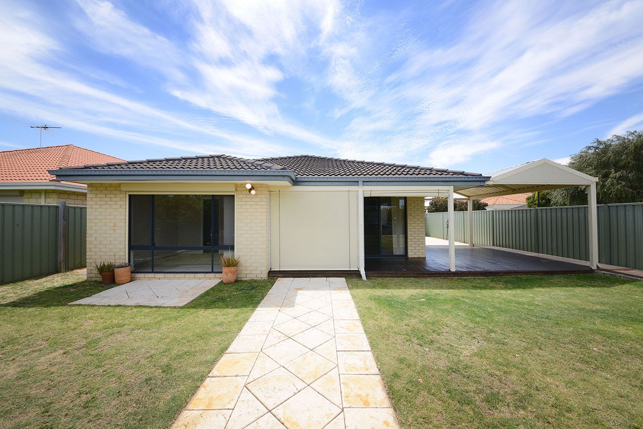 4 bedrooms House in 5 Olympus Loop MERRIWA WA, 6030