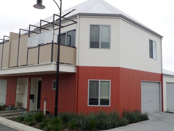 2 bedrooms Townhouse in 4 McNamara Place WODONGA VIC, 3690