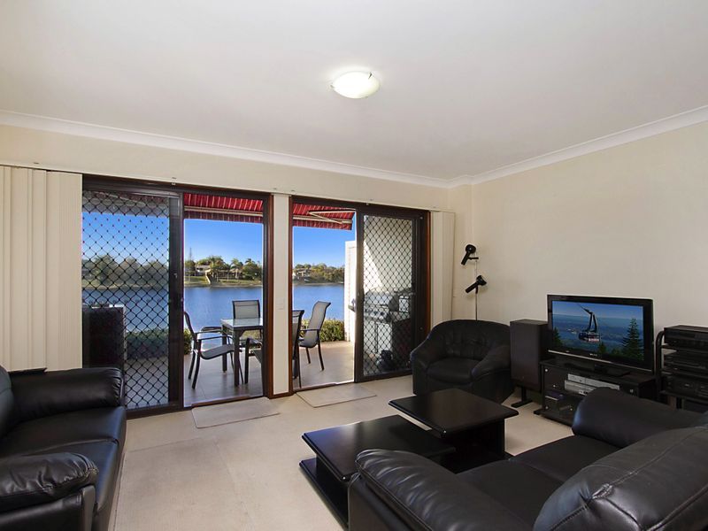 Unit 2/17 Barbet Place, Burleigh Waters QLD 4220, Image 1