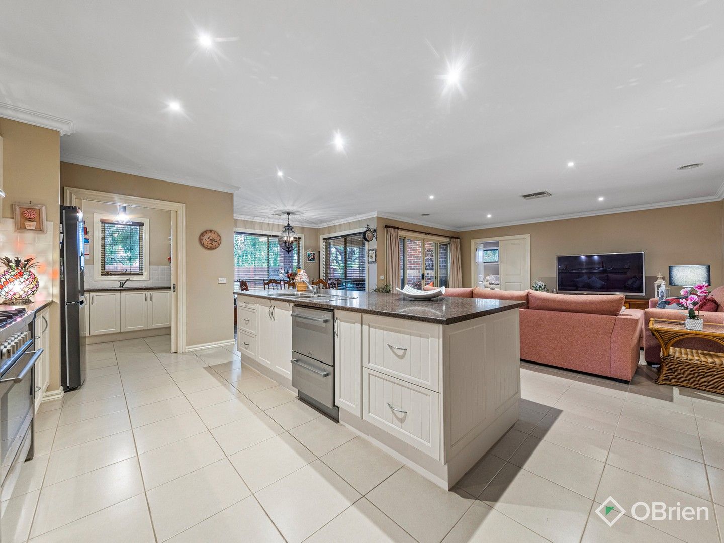 56 Jefferson Road, Garfield VIC 3814, Image 2