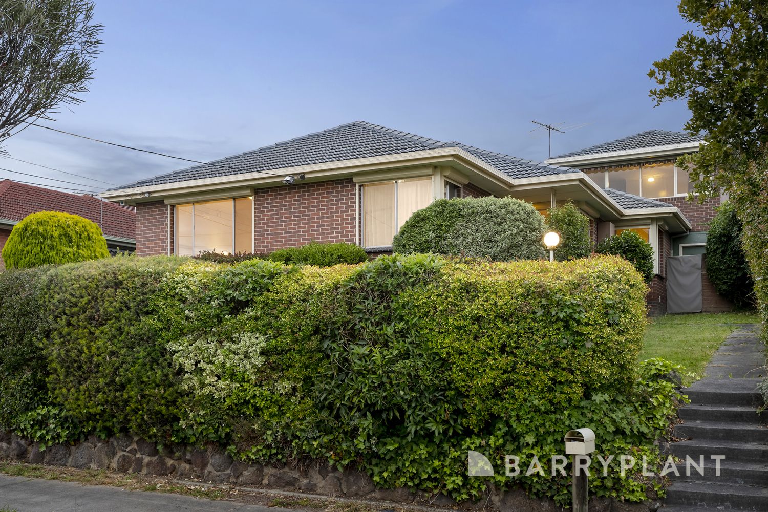 4 bedrooms House in 17 Gordon Street BUNDOORA VIC, 3083