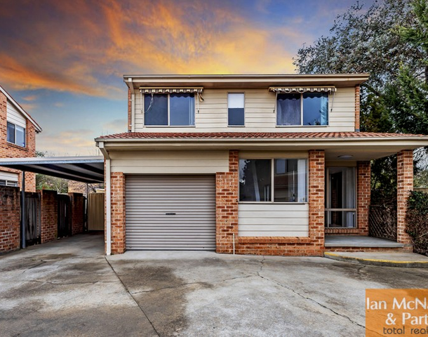 8/53 Walker Crescent, Jerrabomberra NSW 2619