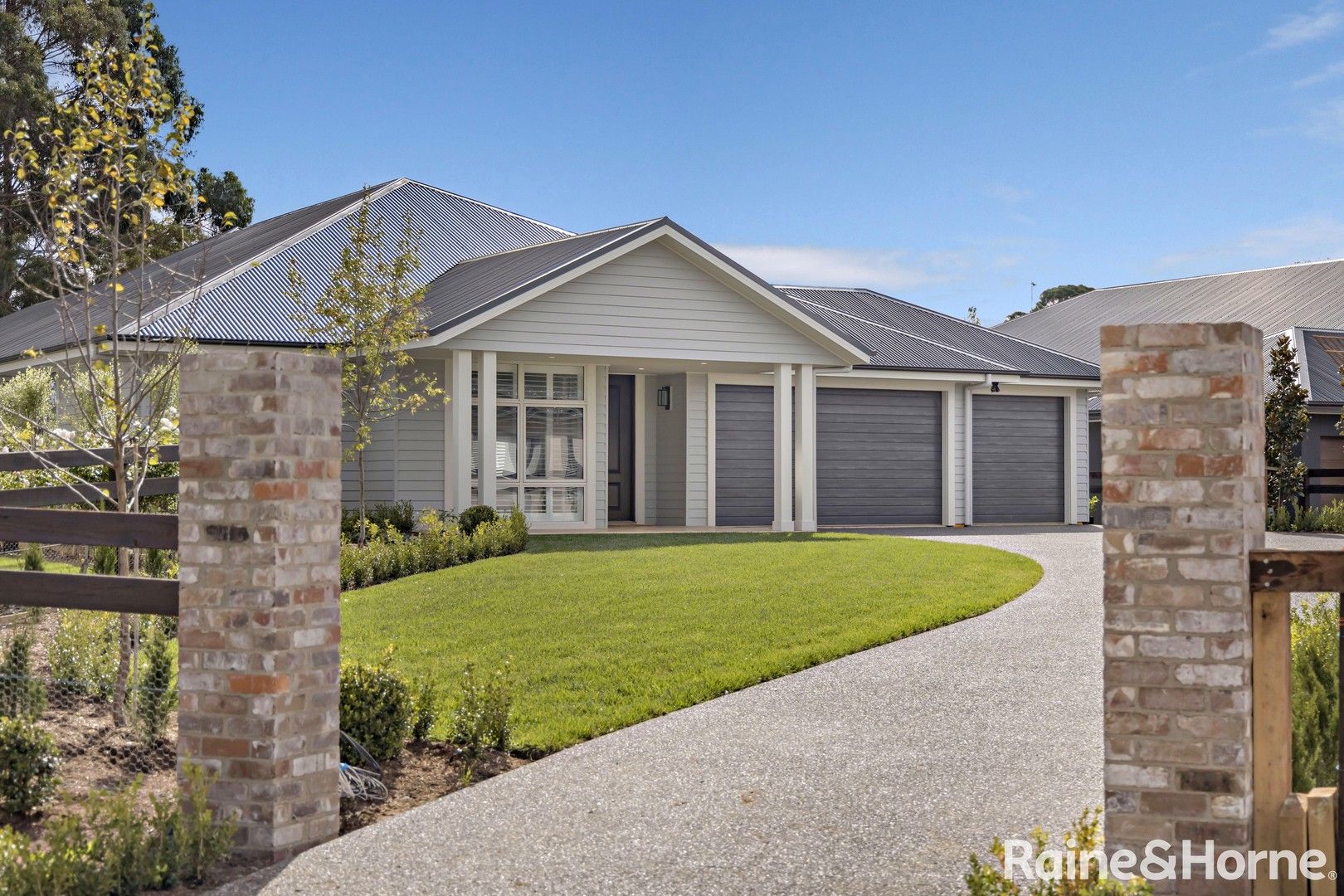 16 Wycliffe Place, Bowral NSW 2576, Image 0