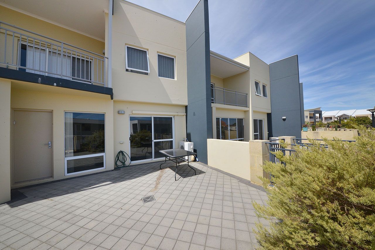 1/10 Pavonia Link, Clarkson WA 6030, Image 2