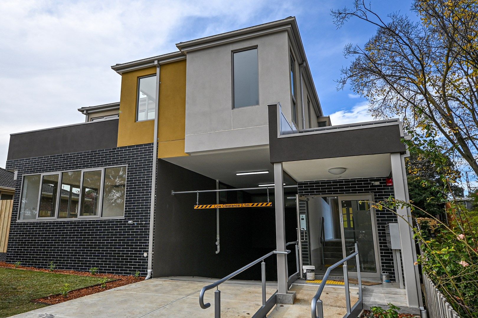 2 bedrooms Apartment / Unit / Flat in G06/22 Shirley Avenue GLEN WAVERLEY VIC, 3150