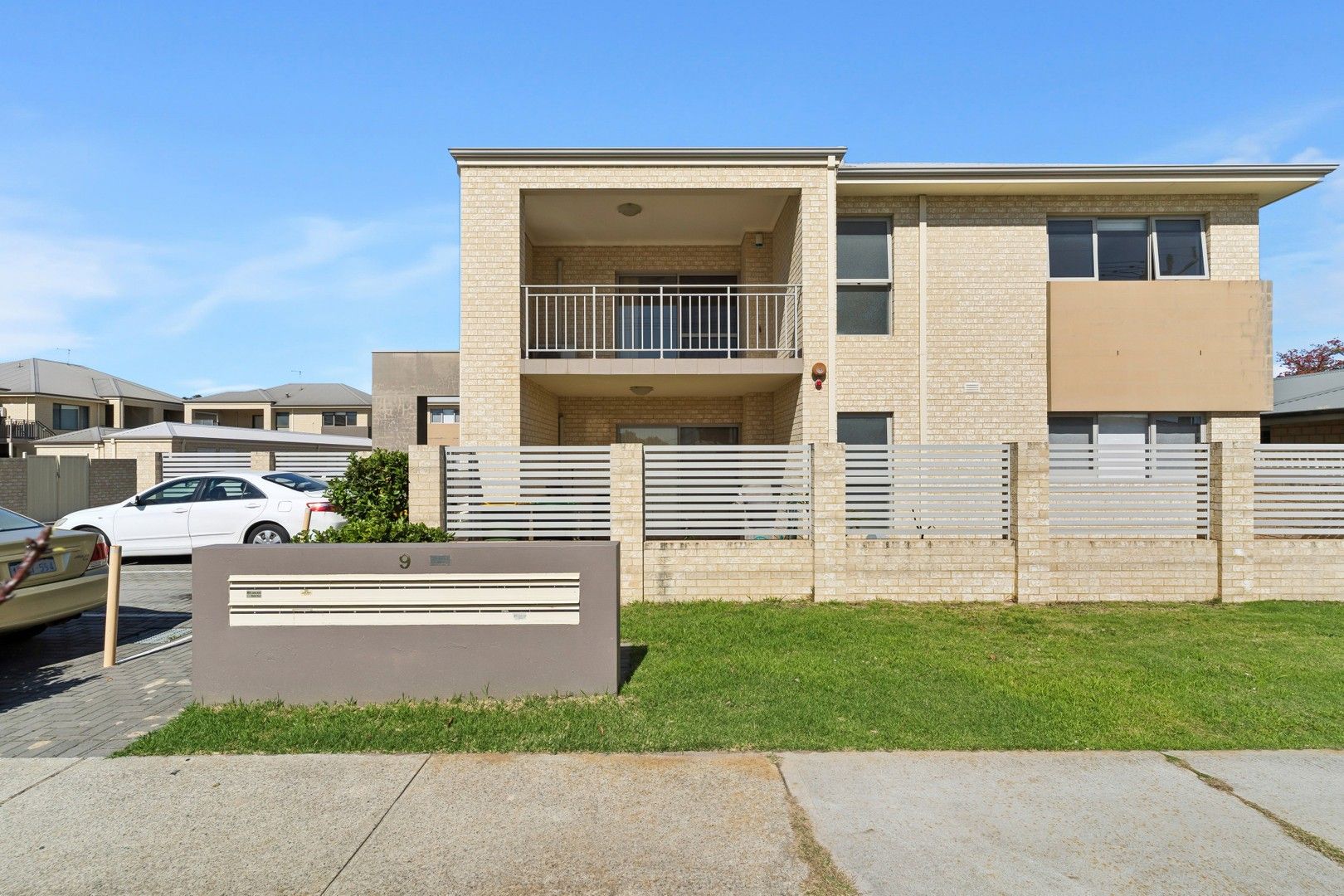 2 bedrooms Apartment / Unit / Flat in 1/9 Redcliffe Street EAST CANNINGTON WA, 6107