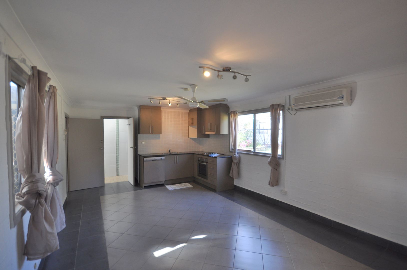 23a Rex Road, Georges Hall NSW 2198, Image 1