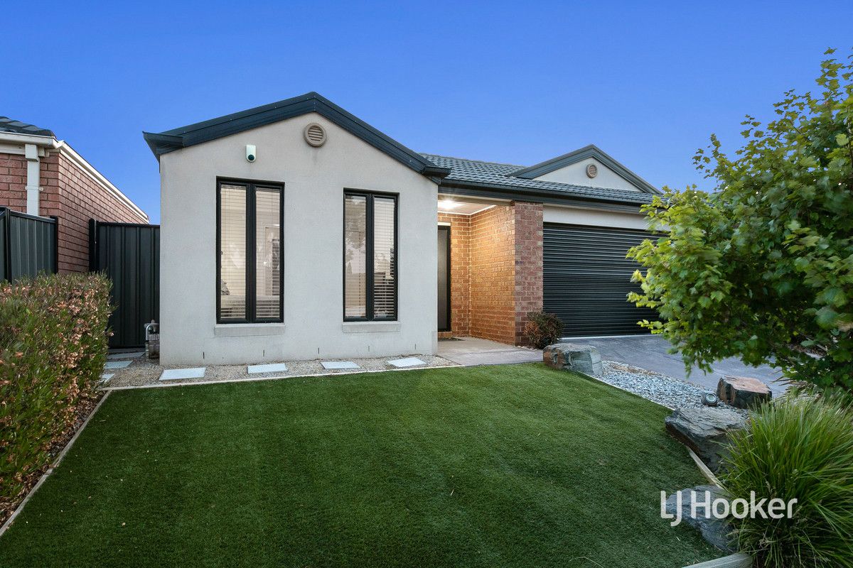 11 Hasluck Gardens, Point Cook VIC 3030, Image 1