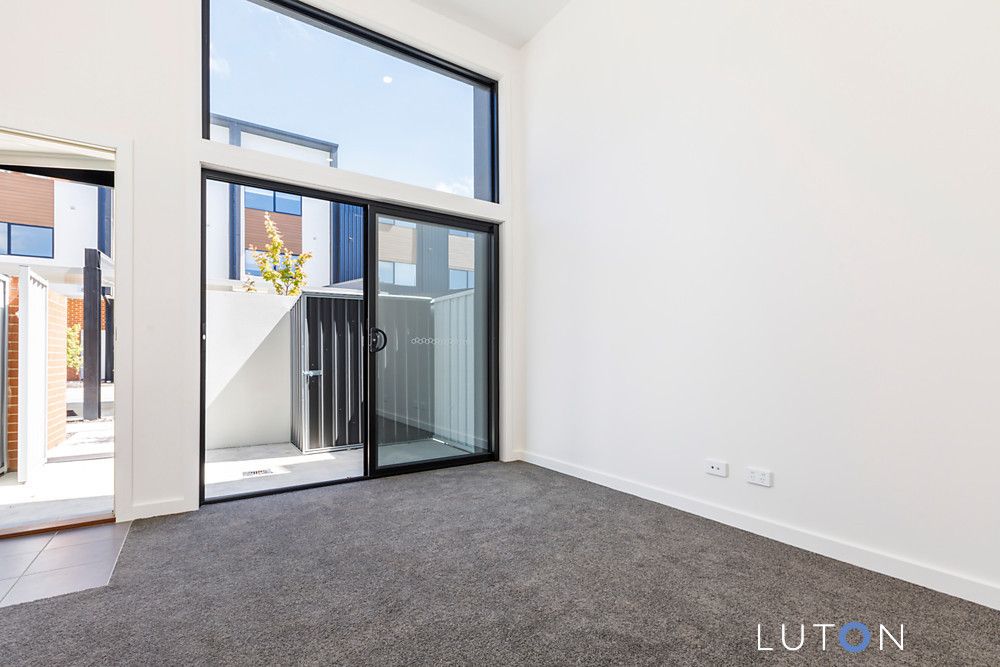 142/1 Rowland Rees Crescent, Greenway ACT 2900, Image 1