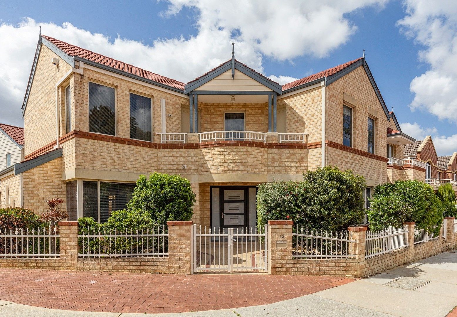 3 bedrooms House in 12 Aldgate Street JOONDALUP WA, 6027