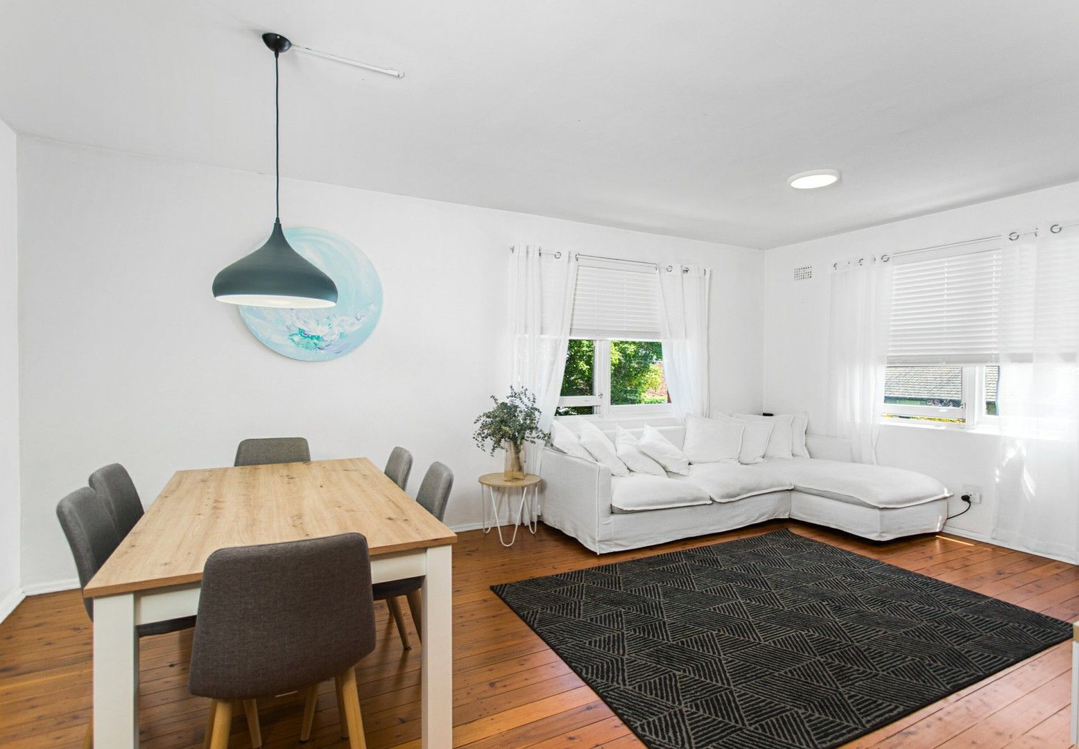 2 bedrooms Apartment / Unit / Flat in 2/35 Wills Road WOOLOOWARE NSW, 2230