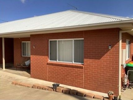 2 bedrooms Duplex in 1/5 Kookaburra Street PARKES NSW, 2870