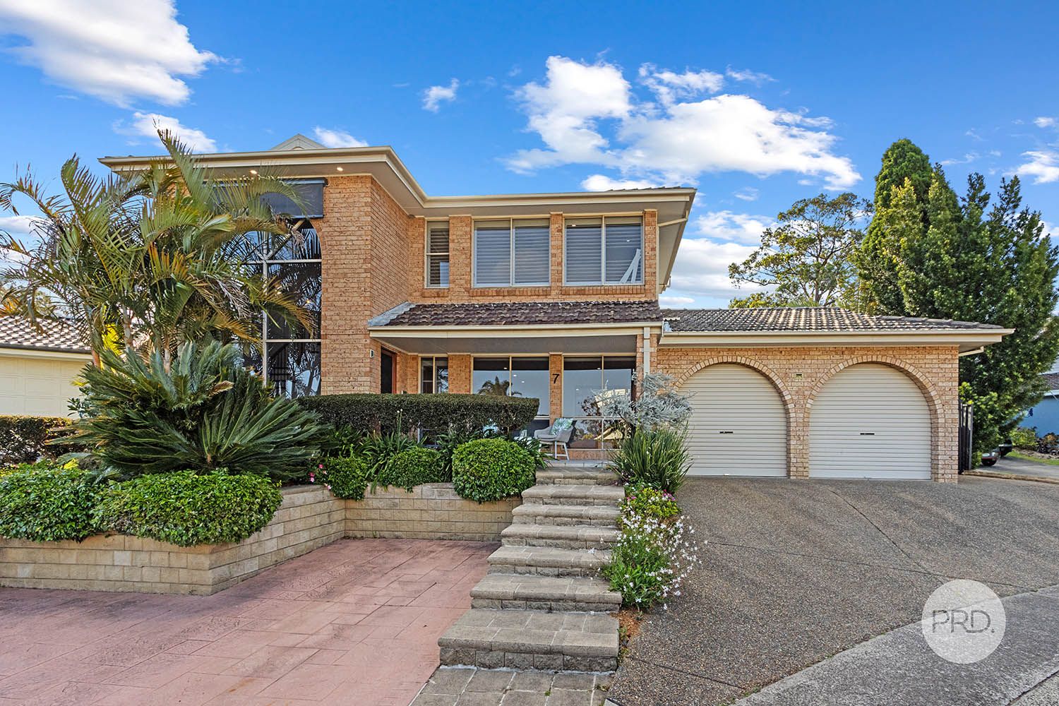 5 bedrooms House in 7 Shore Close ILLAWONG NSW, 2234