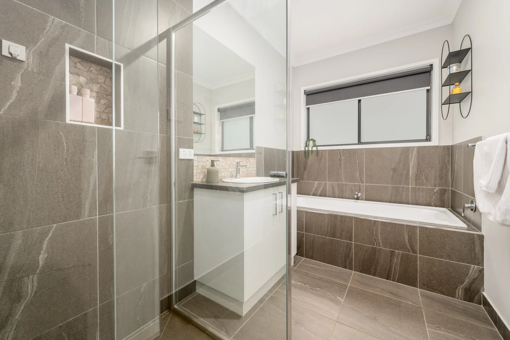 Additional image 12 of 6 PERTOBE DRIVE, Kialla VIC 3631