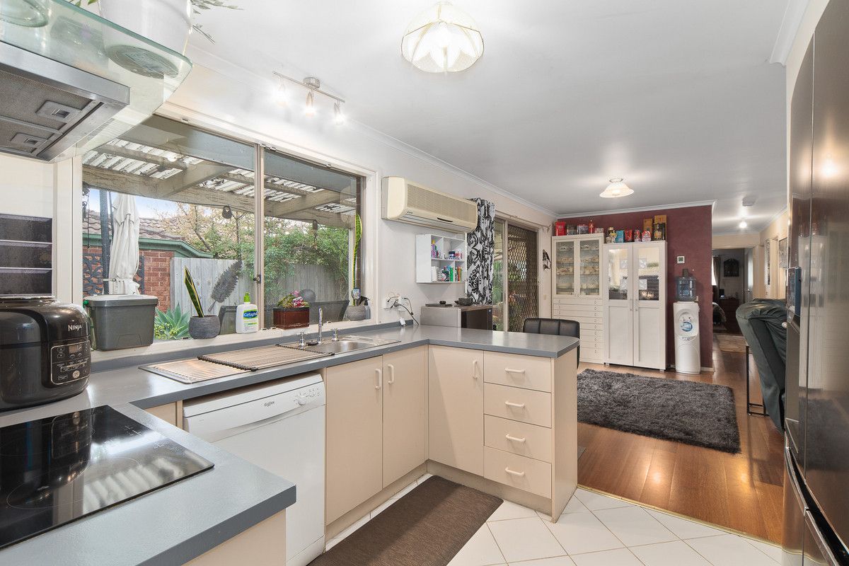 19 St Johns Wood, Skye VIC 3977, Image 2