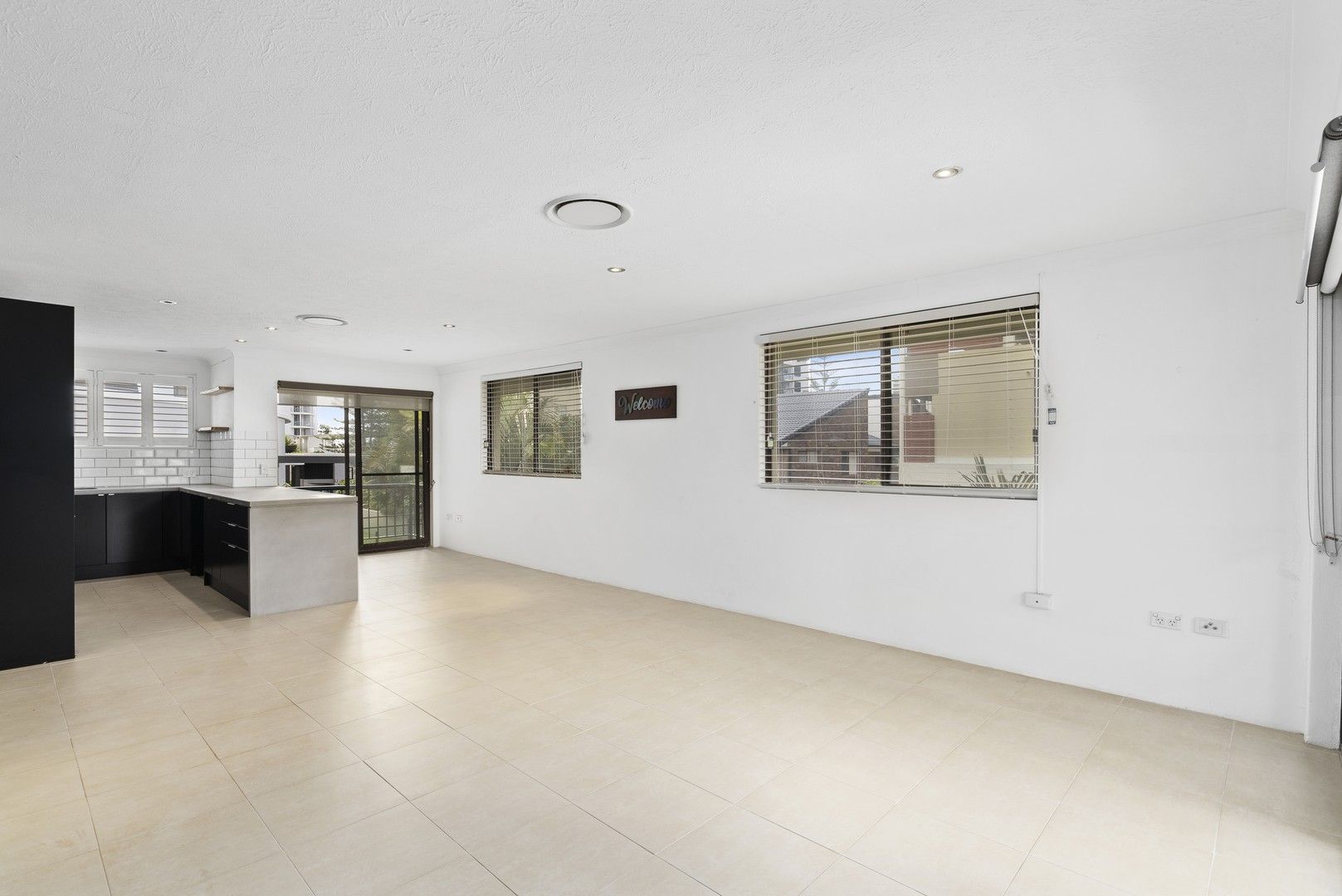 2 bedrooms Apartment / Unit / Flat in 8/14 First Avenue BROADBEACH QLD, 4218