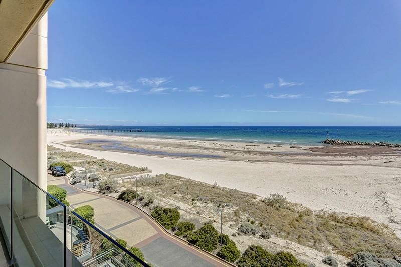 70/1 Holdfast Promenade, Glenelg SA 5045