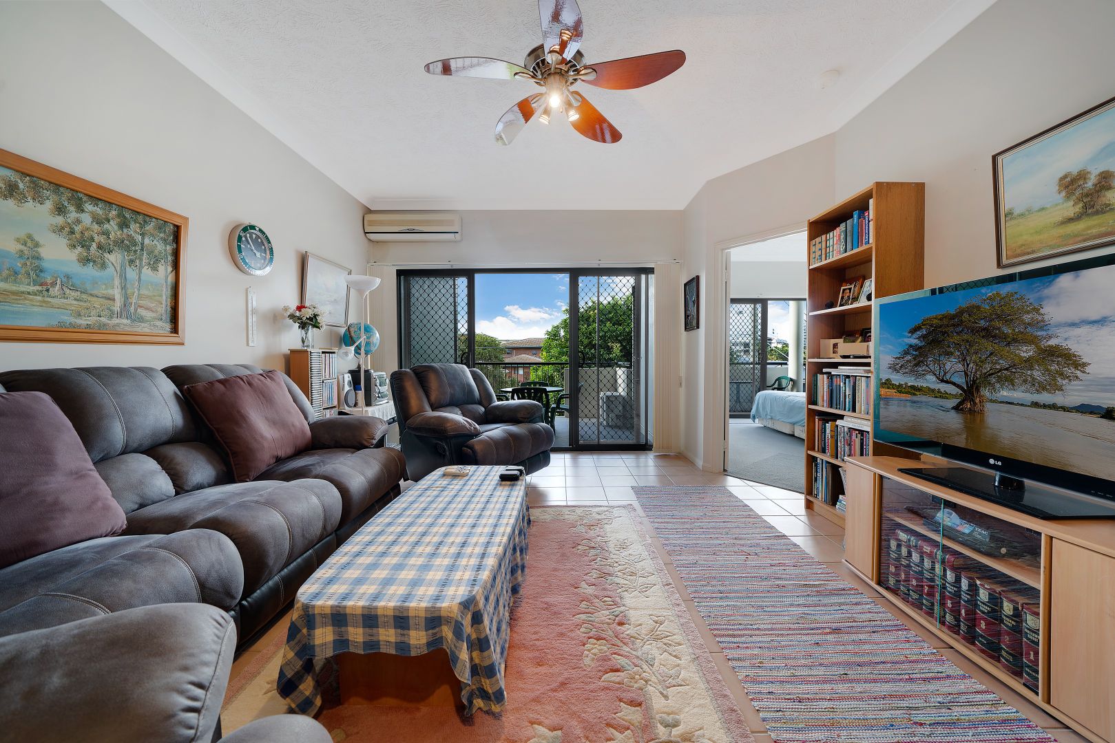 3/11 McNaughton Street, Redcliffe QLD 4020, Image 2