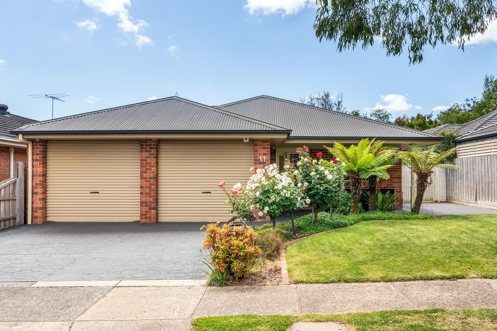 4 bedrooms House in 11 Norbert Place LANGWARRIN VIC, 3910