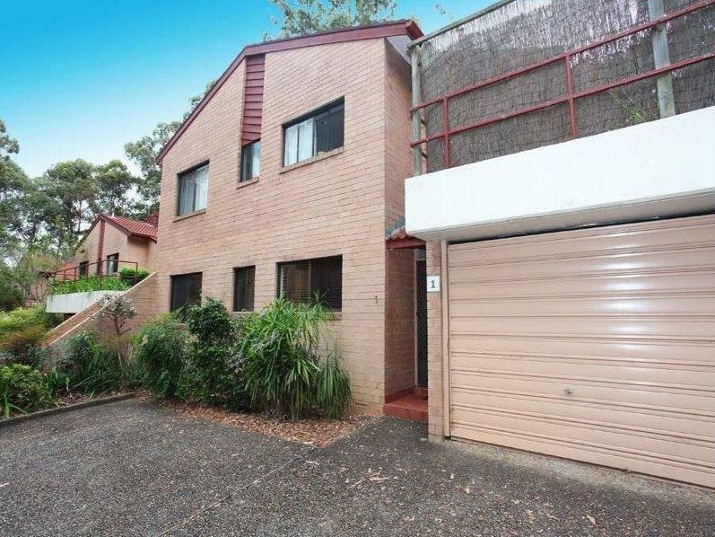 3 bedrooms Villa in 1/152 Culloden Road MARSFIELD NSW, 2122